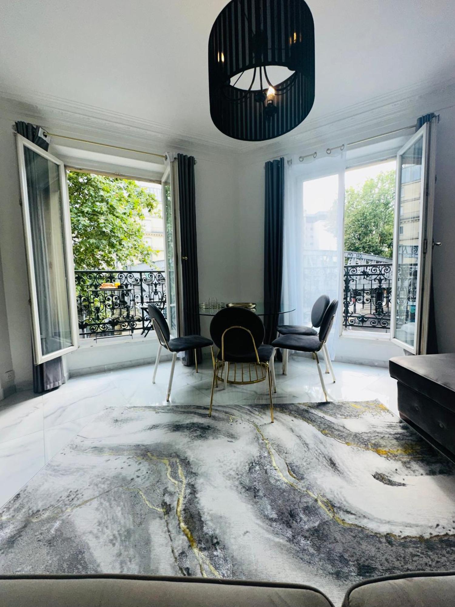 Appartement Parisien Luaran gambar