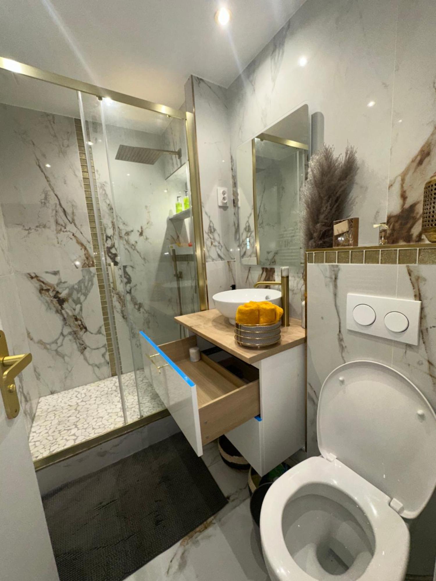 Appartement Parisien Luaran gambar